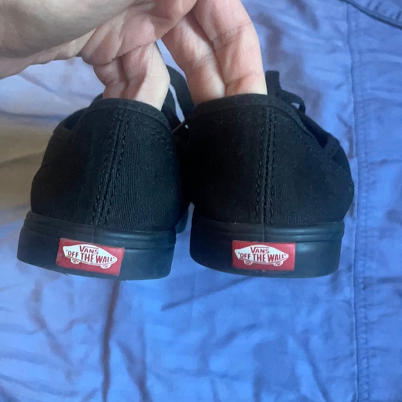 Vans sneakers NWOT - Picture 4 of 4